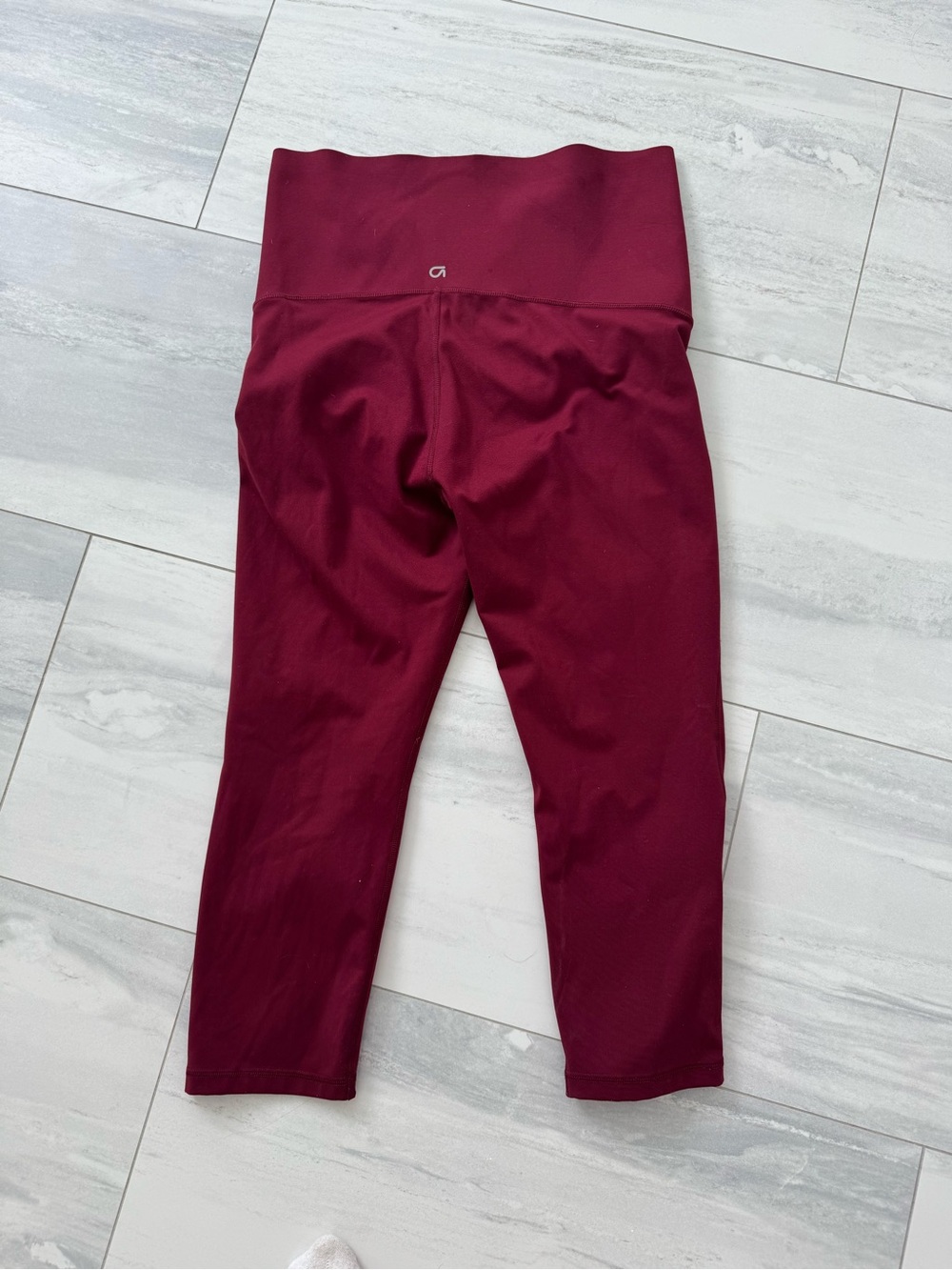 GAP fit Maternity Maroon High-Rise Capri Leggings